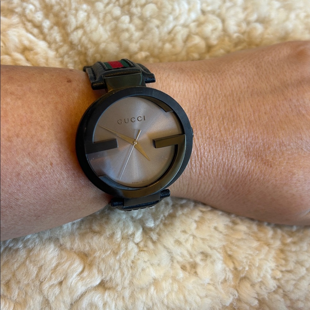 Authentic Gucci Interlocking Watch With Green And… - image 6